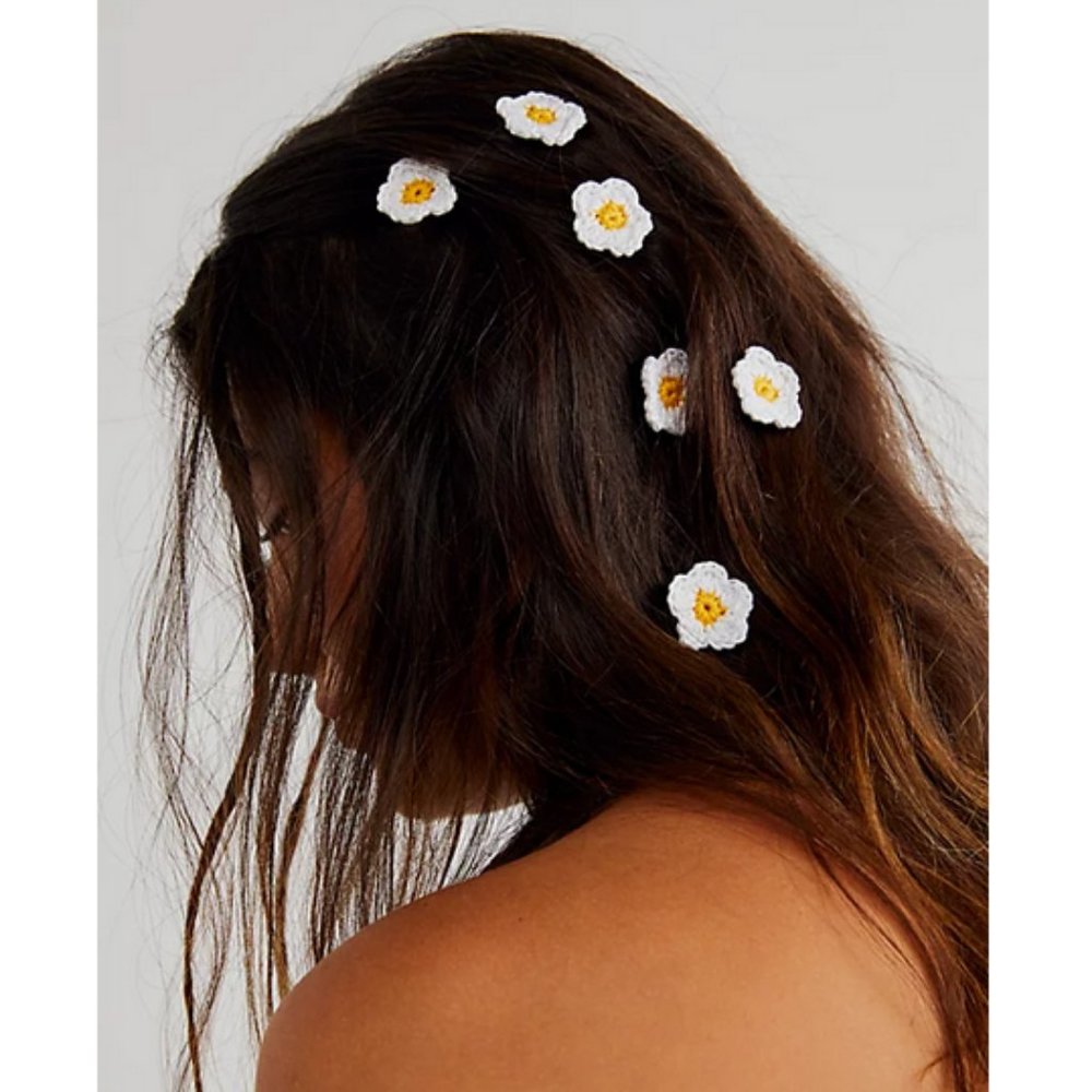 Free People Summer Days Hair Clips Ivory Crochet Daisy